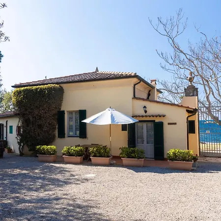 Agroturismo Tenuta La Chiusa *