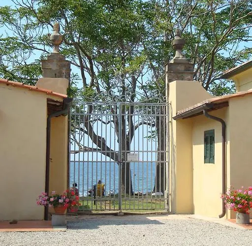 Tenuta La Chiusa Фермерский дом Портоферрайо